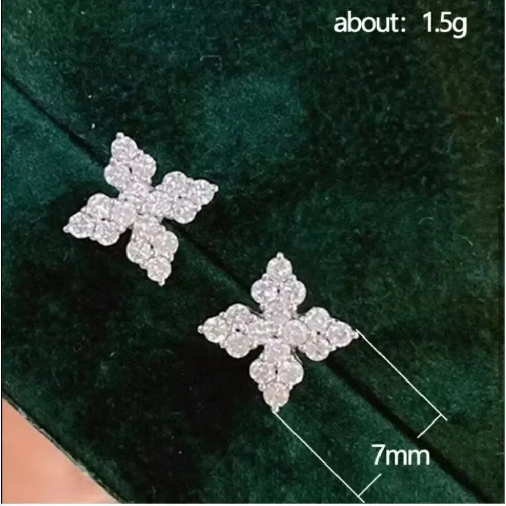 The Fabulous Four Points Dainty 925 stud earrings